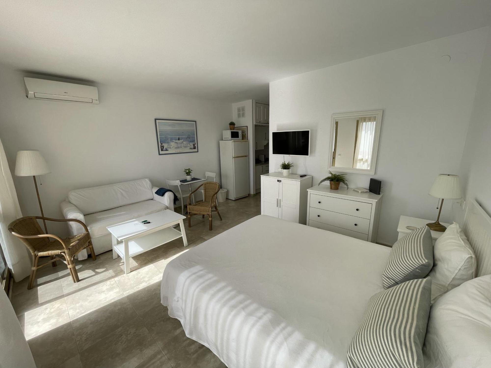 Estudio Con Insuperables Vistas Al Mar: Aparcamiento Marbella Luaran gambar
