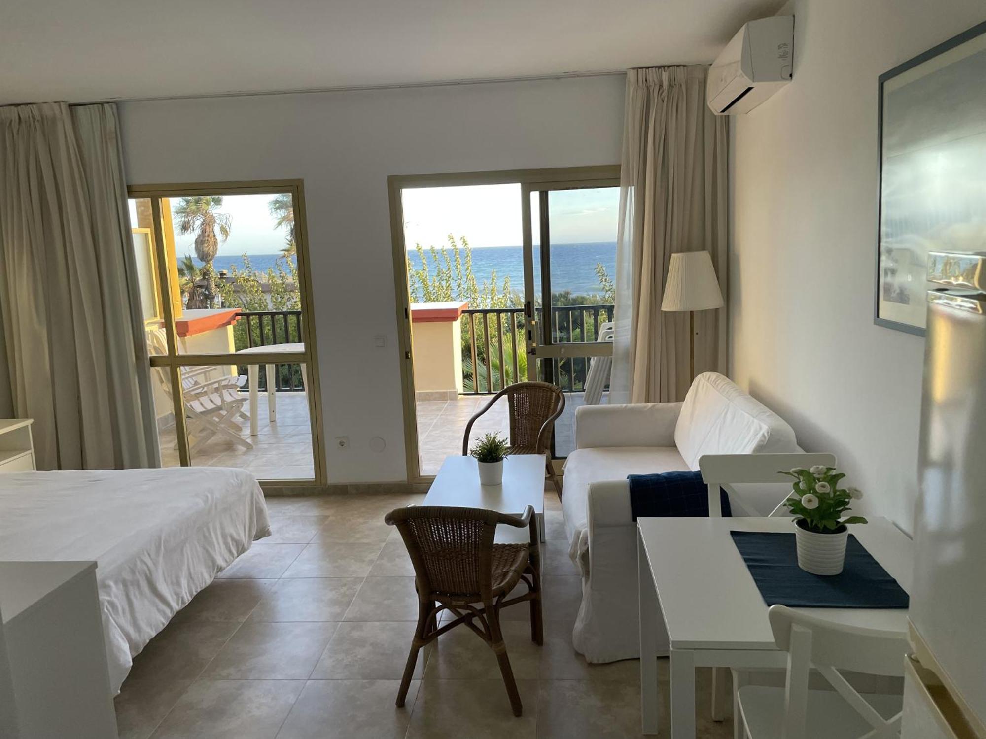 Estudio Con Insuperables Vistas Al Mar: Aparcamiento Marbella Luaran gambar