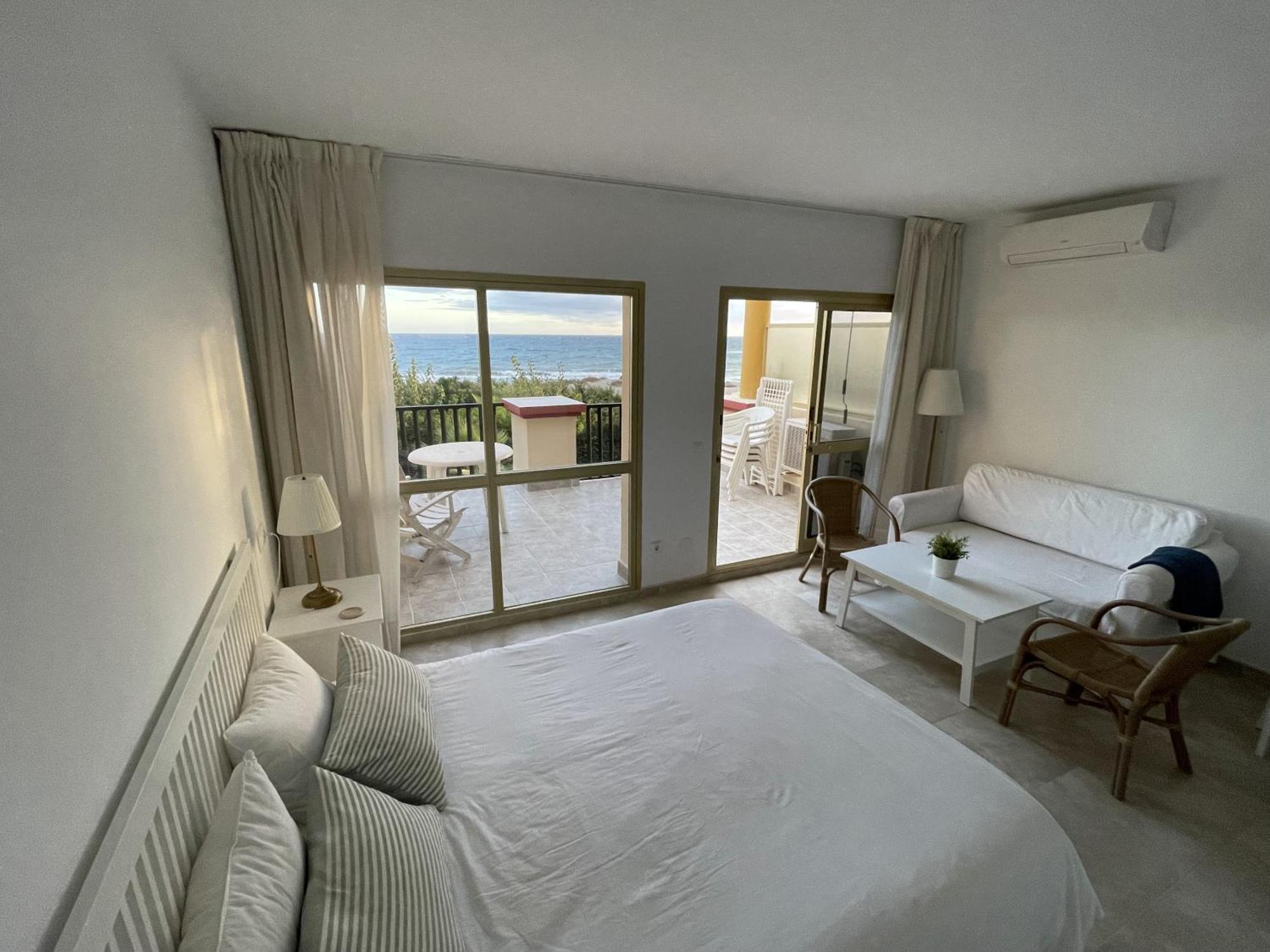 Estudio Con Insuperables Vistas Al Mar: Aparcamiento Marbella Luaran gambar