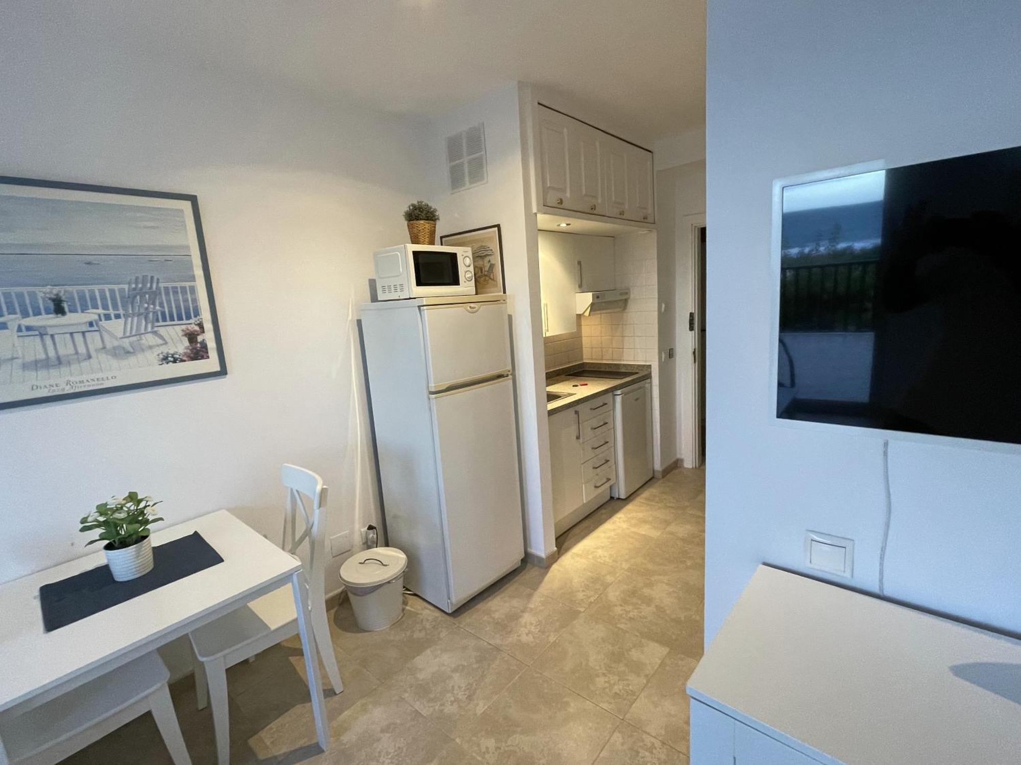 Estudio Con Insuperables Vistas Al Mar: Aparcamiento Marbella Luaran gambar
