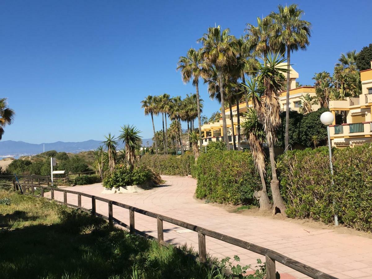 Estudio Con Insuperables Vistas Al Mar: Aparcamiento Marbella Luaran gambar