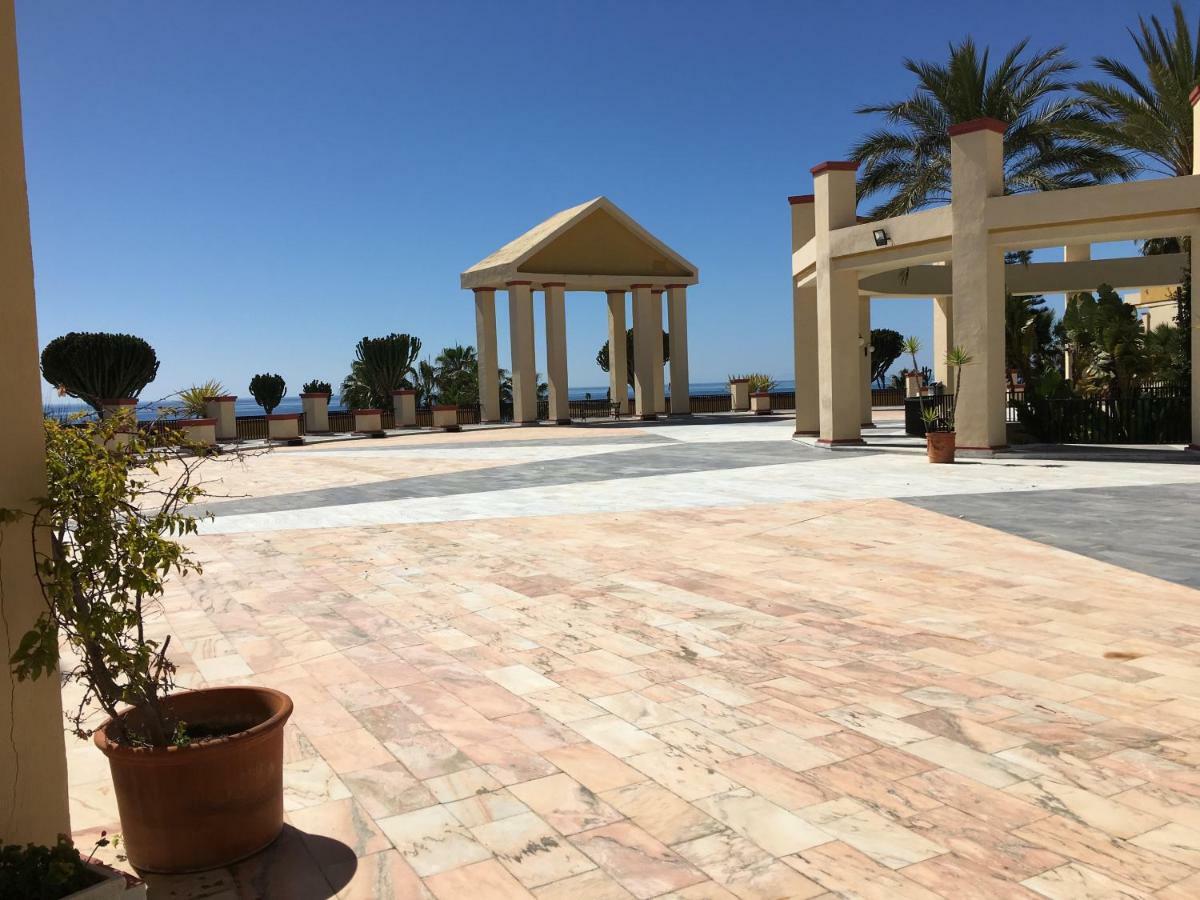 Estudio Con Insuperables Vistas Al Mar: Aparcamiento Marbella Luaran gambar