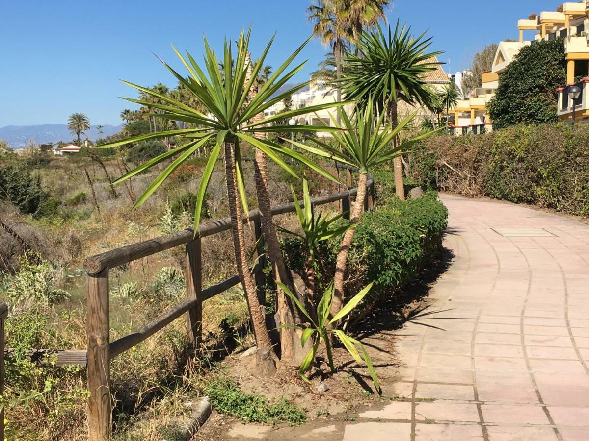 Estudio Con Insuperables Vistas Al Mar: Aparcamiento Marbella Luaran gambar